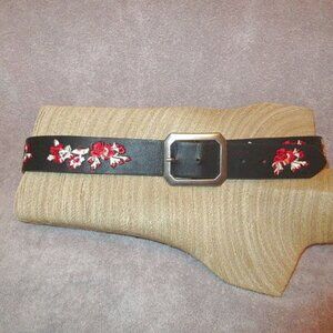 Jessica Simpson EMBROIDERED Belt Size M BLACK Faux Leather BOHO Flower HIPPIE